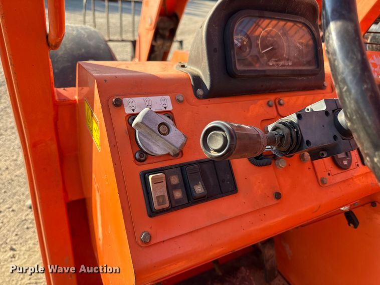 image for item DZ4250 2013 Lull 644E-42 telehandler