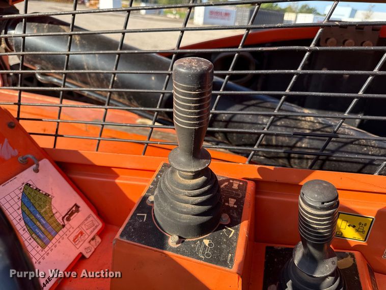 image for item DZ4250 2013 Lull 644E-42 telehandler