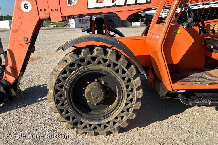 image for item DZ4250 2013 Lull 644E-42 telehandler