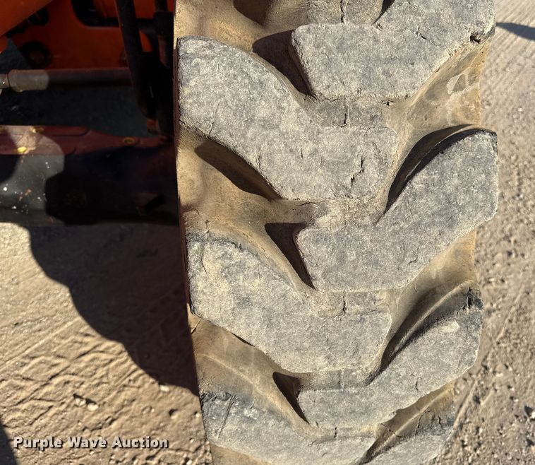 image for item DZ4250 2013 Lull 644E-42 telehandler