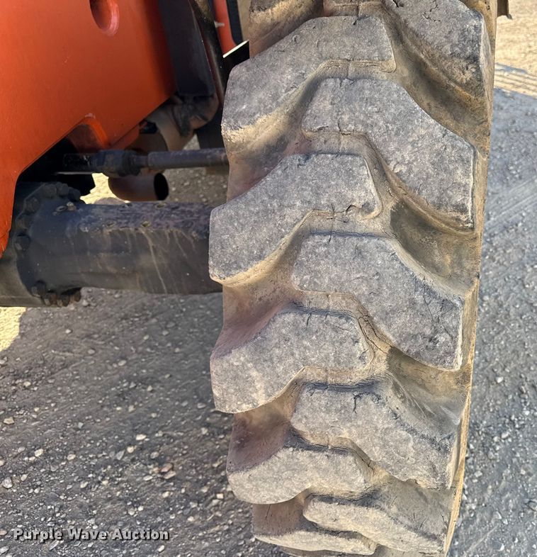 image for item DZ4250 2013 Lull 644E-42 telehandler