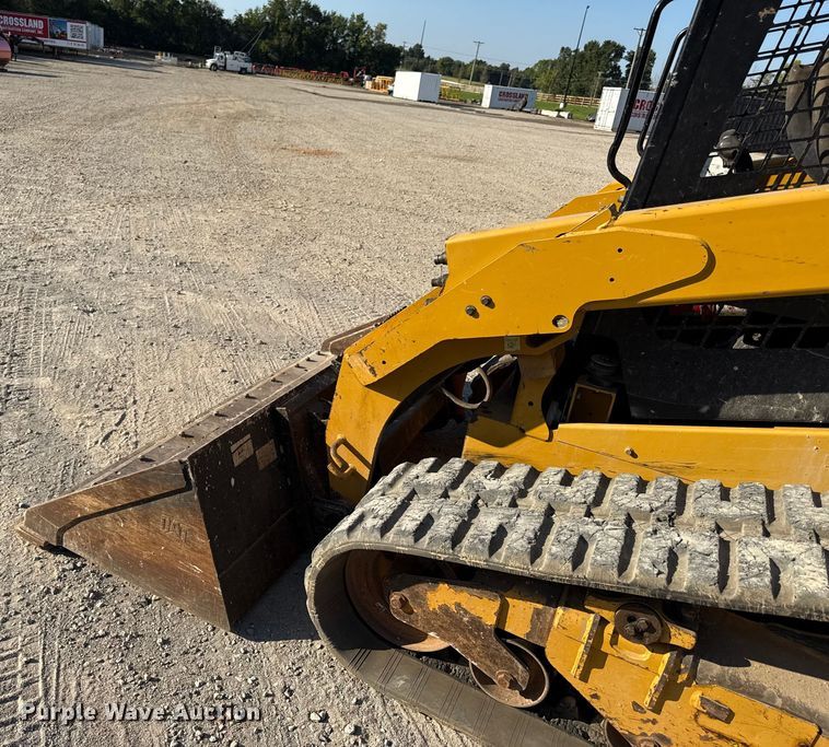 image for item DZ4251 2017 Caterpillar 289D tracked skid steer loader