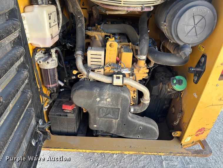 image for item DZ4251 2017 Caterpillar 289D tracked skid steer loader