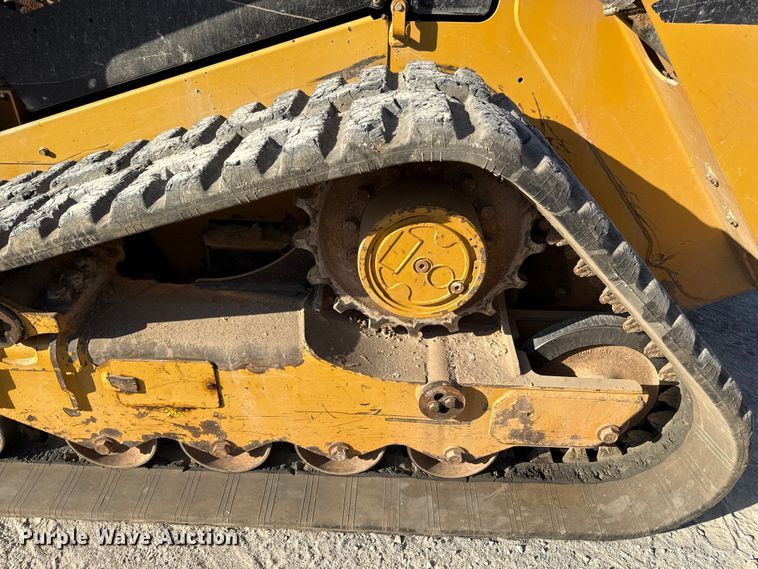 image for item DZ4251 2017 Caterpillar 289D tracked skid steer loader