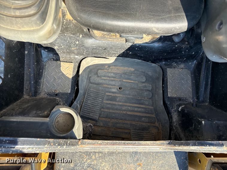 image for item DZ4252 2017 Caterpillar 289D tracked skid steer loader