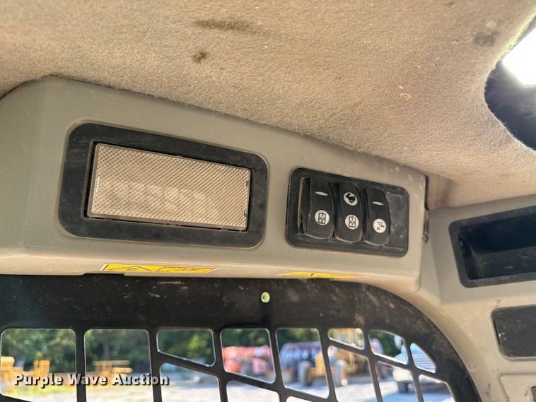 image for item DZ4252 2017 Caterpillar 289D tracked skid steer loader