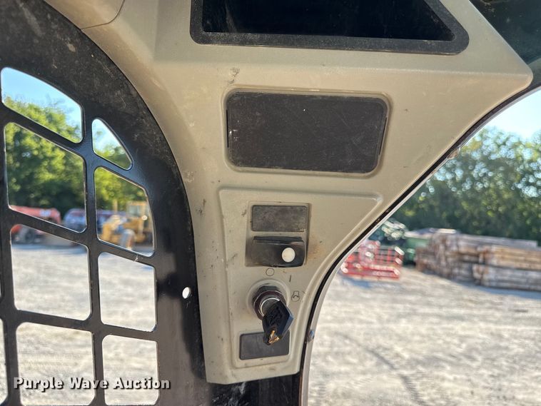 image for item DZ4252 2017 Caterpillar 289D tracked skid steer loader