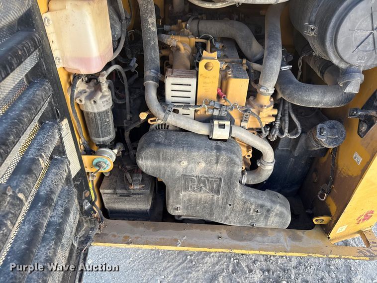 image for item DZ4252 2017 Caterpillar 289D tracked skid steer loader