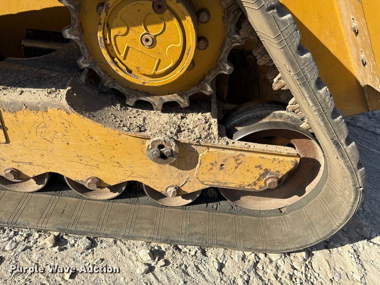 image for item DZ4252 2017 Caterpillar 289D tracked skid steer loader