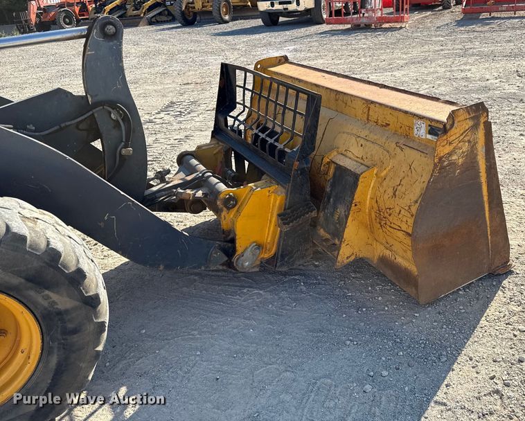 image for item DZ4253 2015 John Deere 204K wheel loader