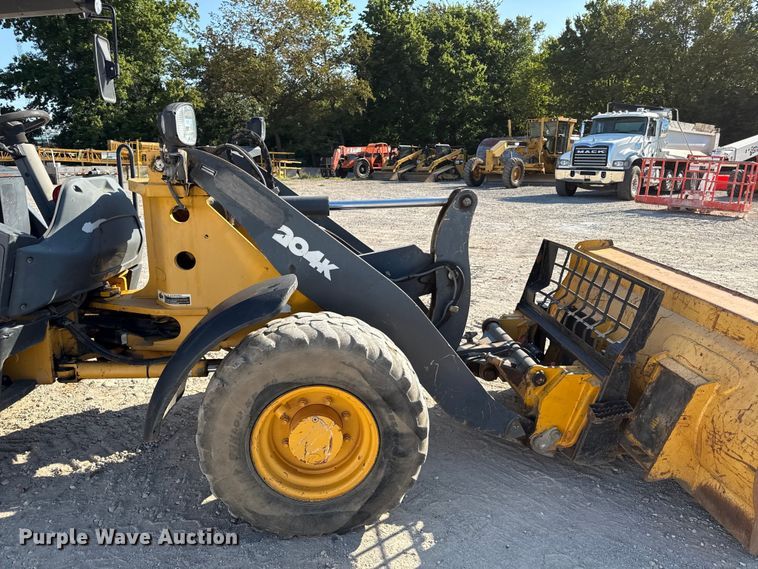 image for item DZ4253 2015 John Deere 204K wheel loader