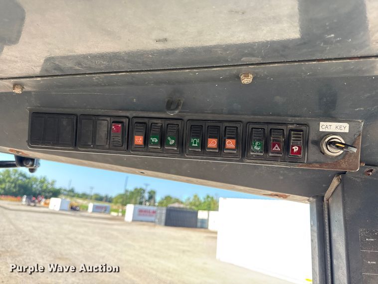 image for item DZ4253 2015 John Deere 204K wheel loader