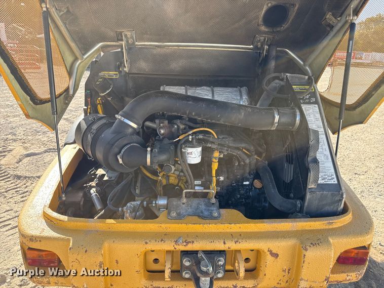 image for item DZ4253 2015 John Deere 204K wheel loader