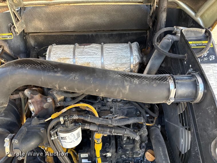 image for item DZ4253 2015 John Deere 204K wheel loader