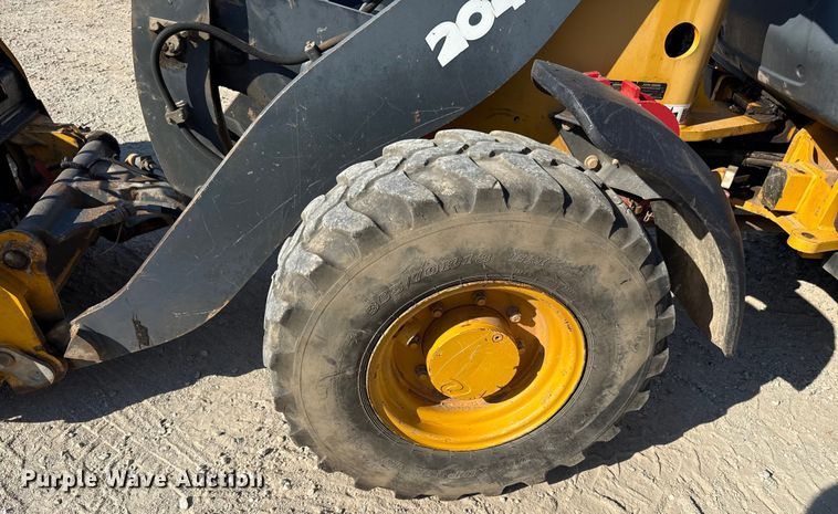 image for item DZ4253 2015 John Deere 204K wheel loader