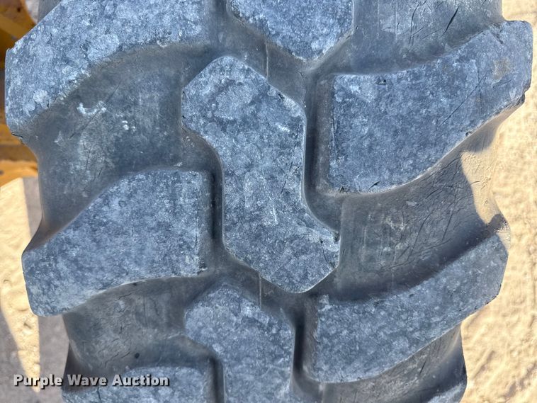 image for item DZ4253 2015 John Deere 204K wheel loader