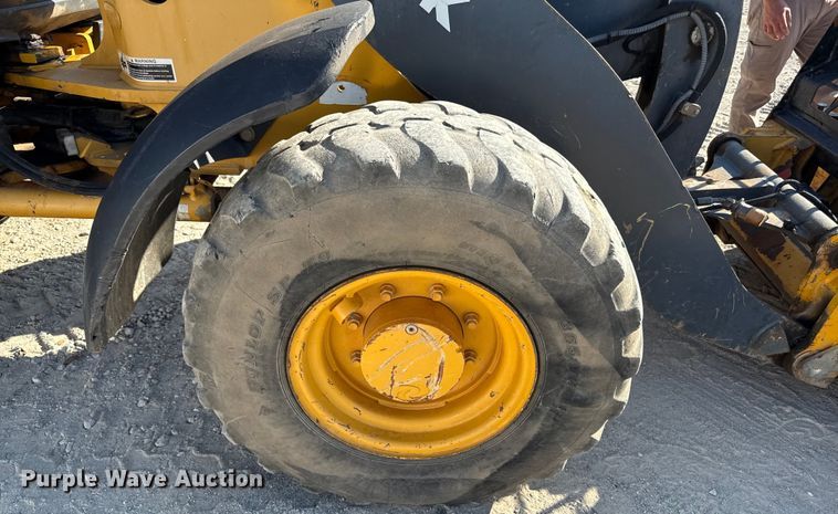 image for item DZ4253 2015 John Deere 204K wheel loader