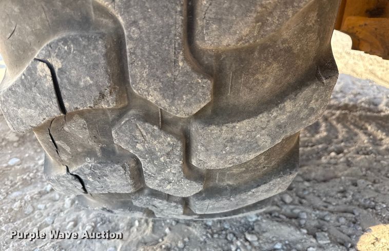 image for item DZ4253 2015 John Deere 204K wheel loader