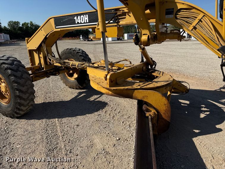 image for item DZ4254 2006 Caterpillar 140H motor grader