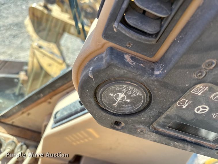 image for item DZ4254 2006 Caterpillar 140H motor grader