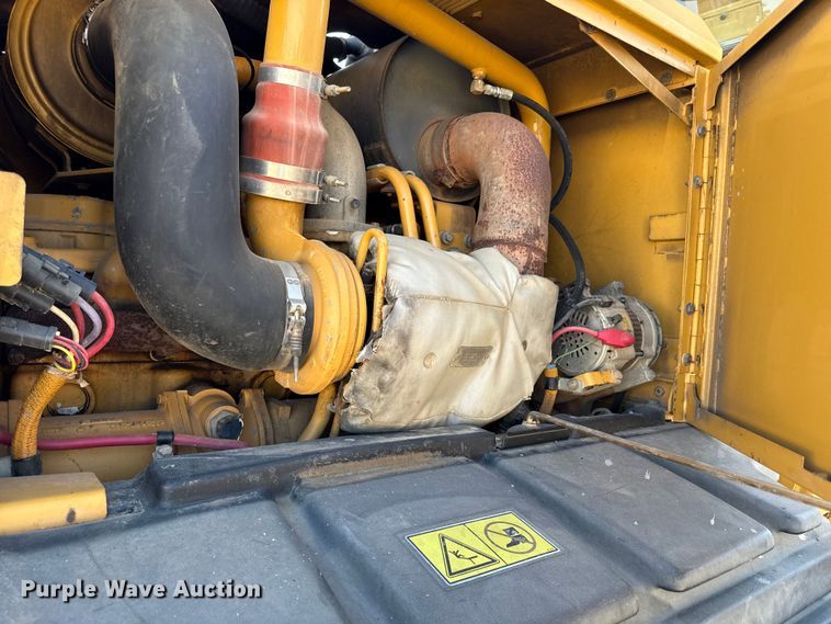 image for item DZ4254 2006 Caterpillar 140H motor grader