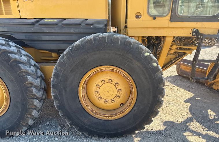 image for item DZ4254 2006 Caterpillar 140H motor grader