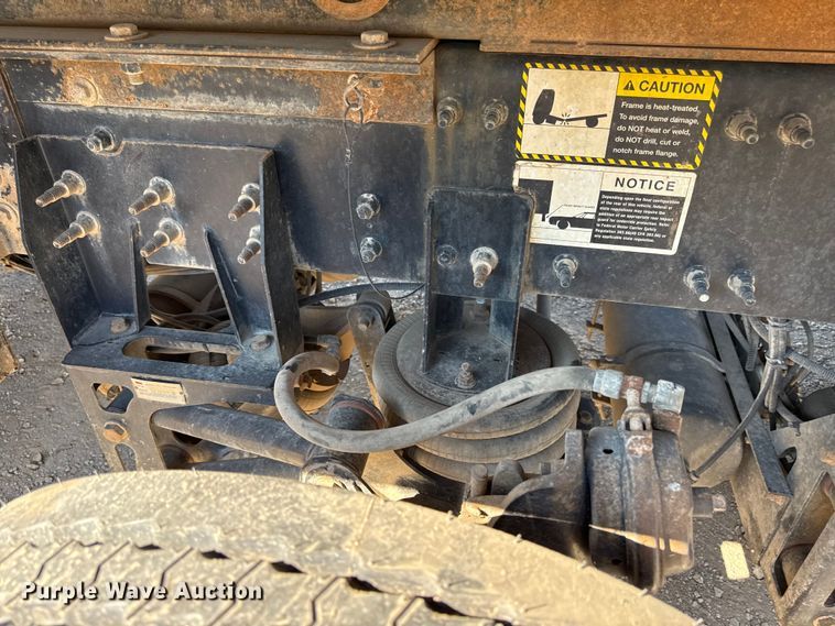 image for item DZ4255 2017 Mack Granite GU713 dump truck