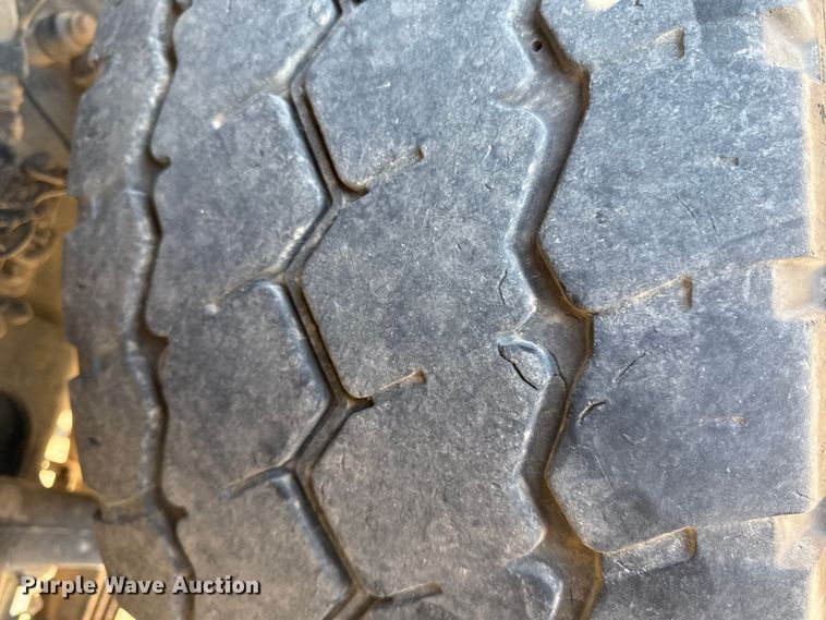 image for item DZ4255 2017 Mack Granite GU713 dump truck