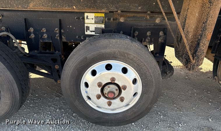 image for item DZ4255 2017 Mack Granite GU713 dump truck