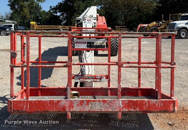 image for item DZ4256 2006 Snorkel TB85JFA boom lift