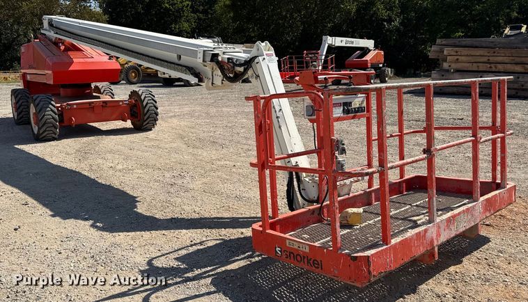 image for item DZ4256 2006 Snorkel TB85JFA boom lift