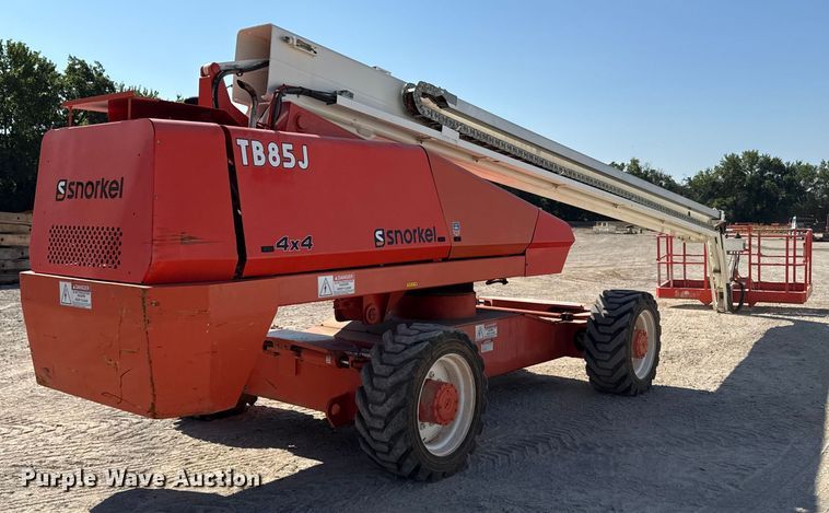 image for item DZ4256 2006 Snorkel TB85JFA boom lift