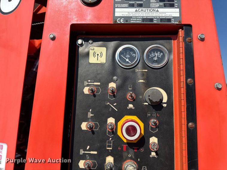 image for item DZ4256 2006 Snorkel TB85JFA boom lift