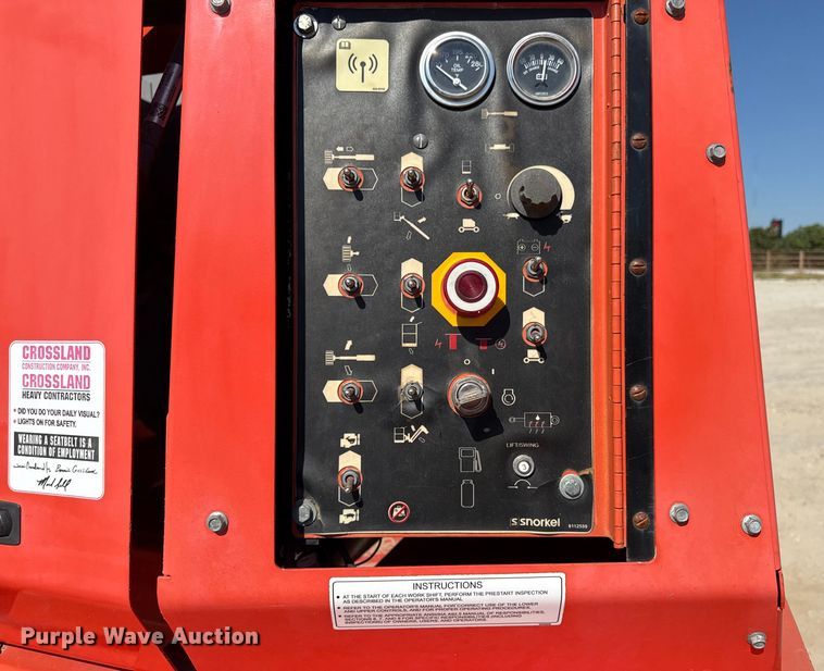 image for item DZ4256 2006 Snorkel TB85JFA boom lift