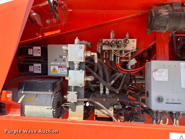 image for item DZ4256 2006 Snorkel TB85JFA boom lift