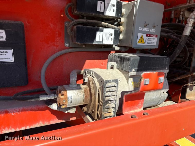 image for item DZ4256 2006 Snorkel TB85JFA boom lift