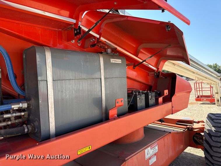 image for item DZ4256 2006 Snorkel TB85JFA boom lift