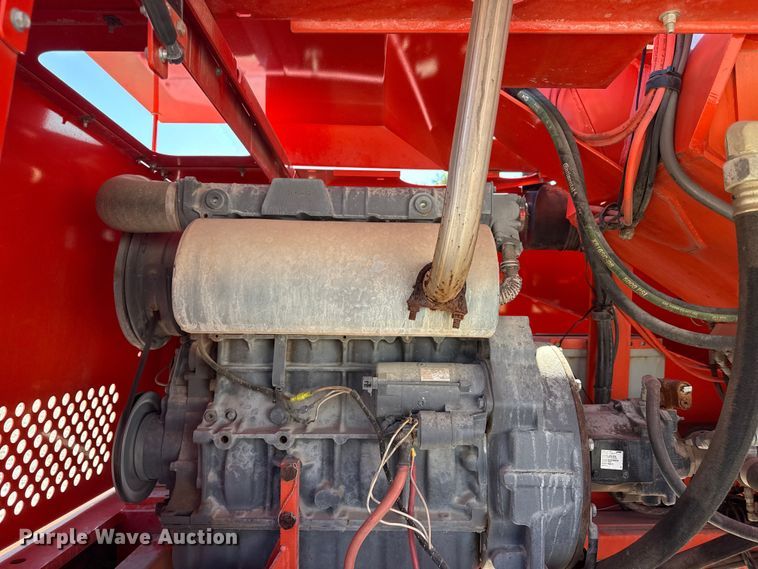 image for item DZ4256 2006 Snorkel TB85JFA boom lift