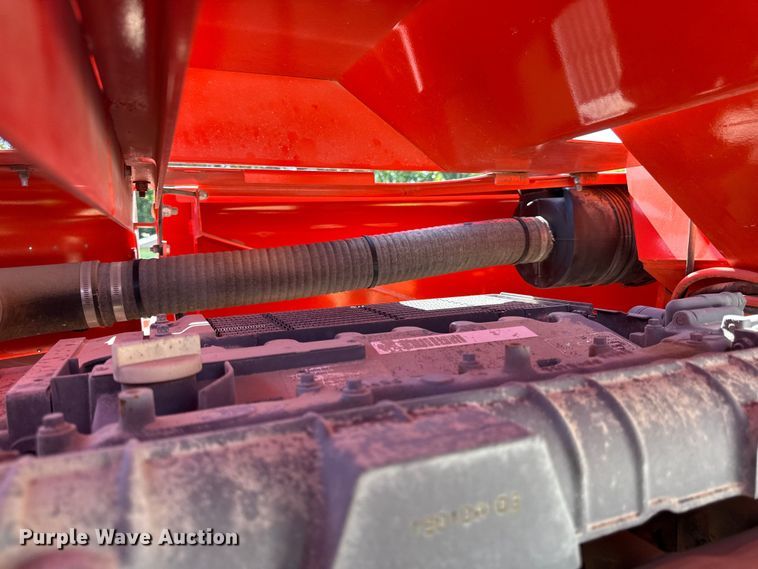 image for item DZ4256 2006 Snorkel TB85JFA boom lift