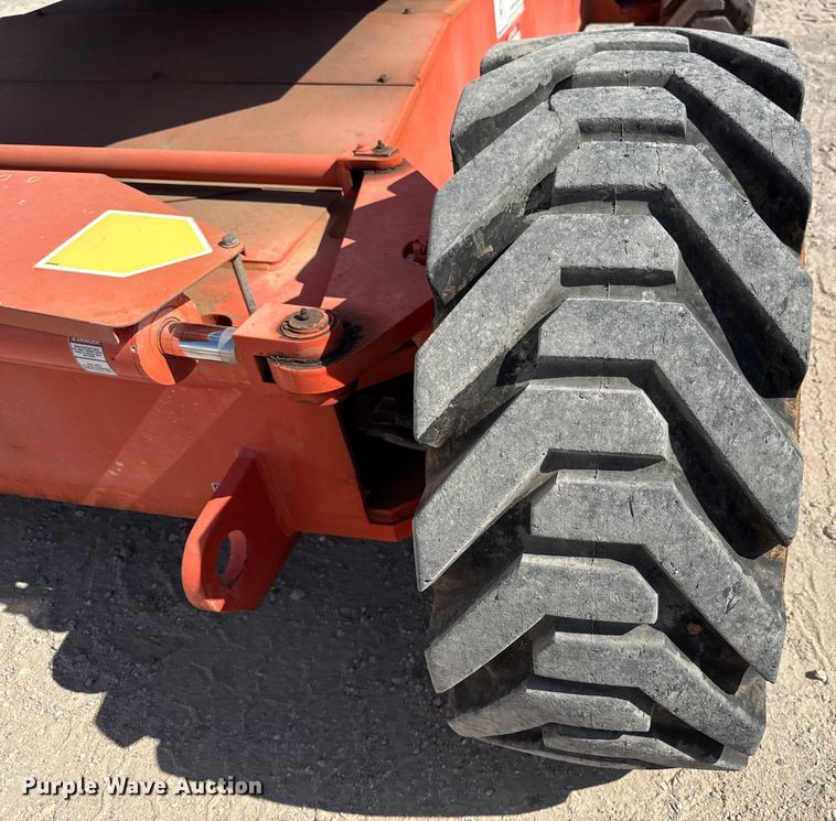 image for item DZ4256 2006 Snorkel TB85JFA boom lift