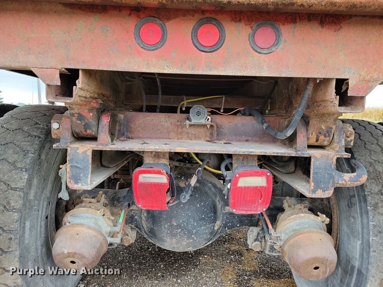 image for item DZ6483 1994 Ford L8000 dump truck