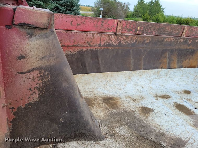 image for item DZ6483 1994 Ford L8000 dump truck