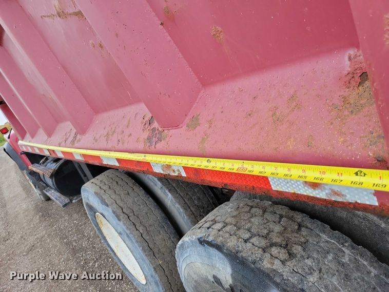image for item DZ6483 1994 Ford L8000 dump truck