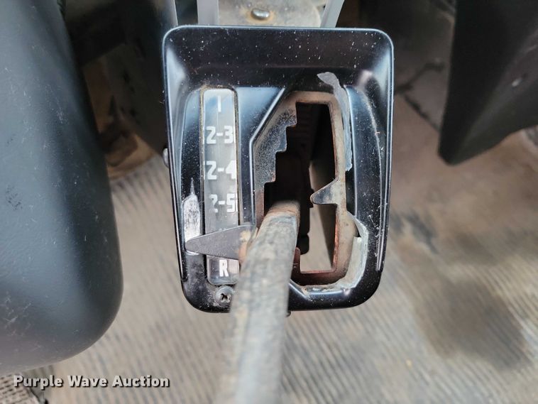 image for item DZ6483 1994 Ford L8000 dump truck