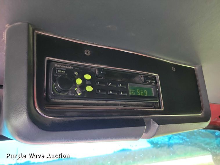 image for item DZ6483 1994 Ford L8000 dump truck