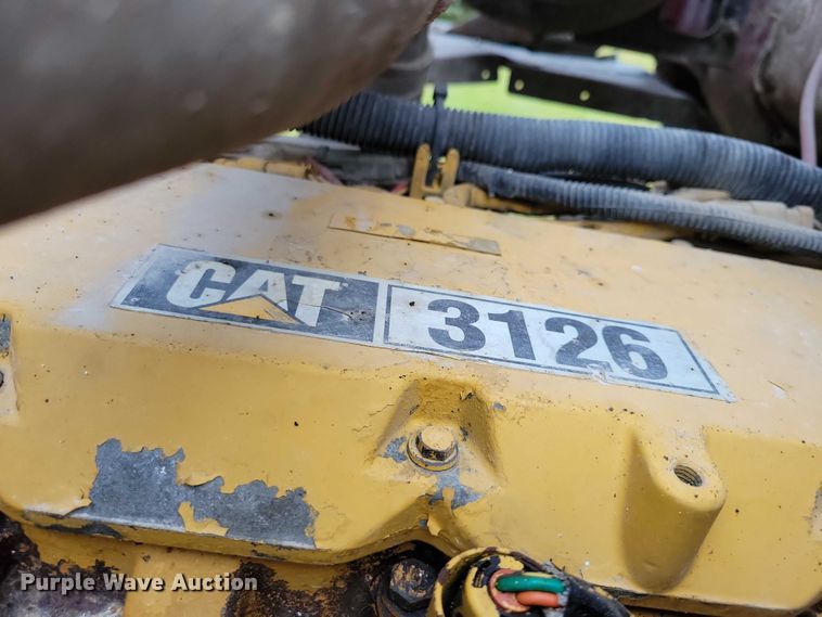 image for item DZ6483 1994 Ford L8000 dump truck