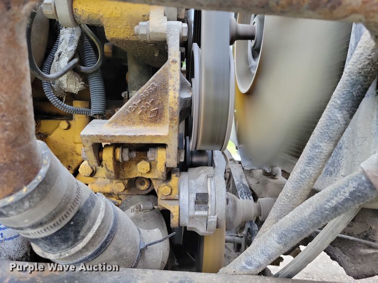 image for item DZ6483 1994 Ford L8000 dump truck