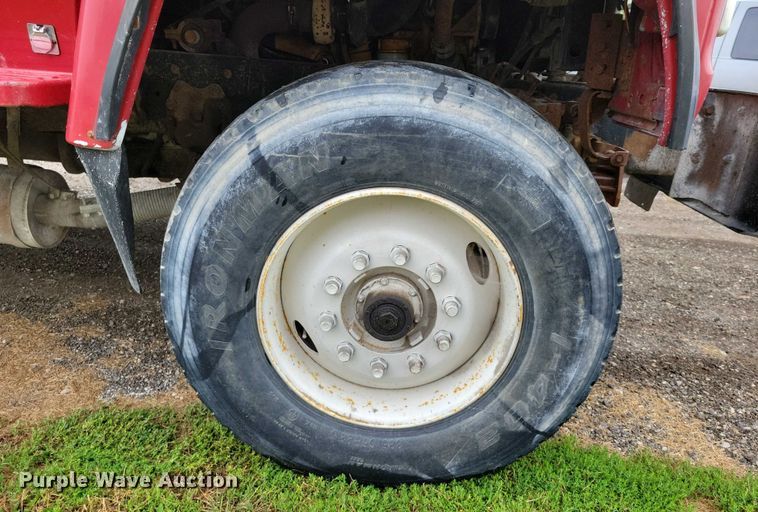 image for item DZ6483 1994 Ford L8000 dump truck