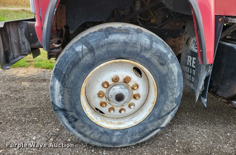 image for item DZ6483 1994 Ford L8000 dump truck