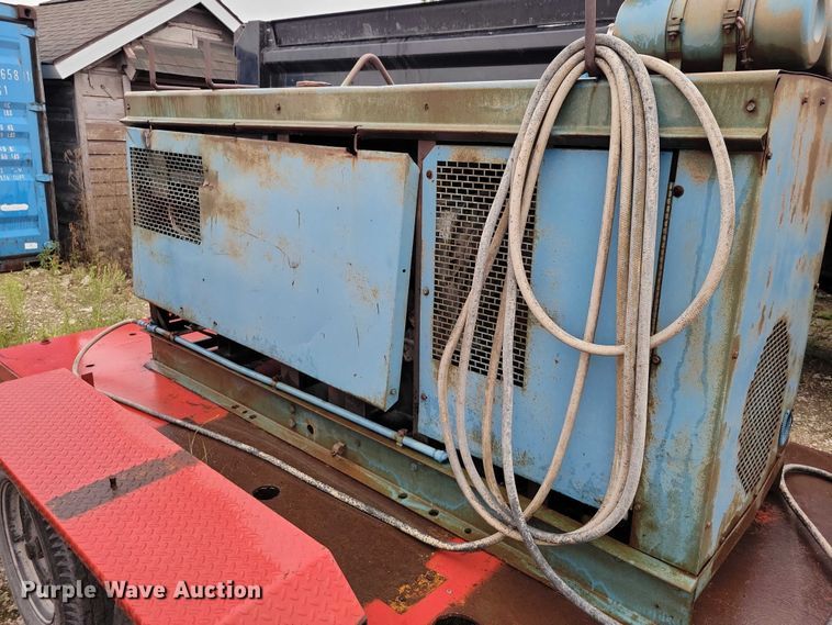 image for item DZ6484 Miller welder/generator